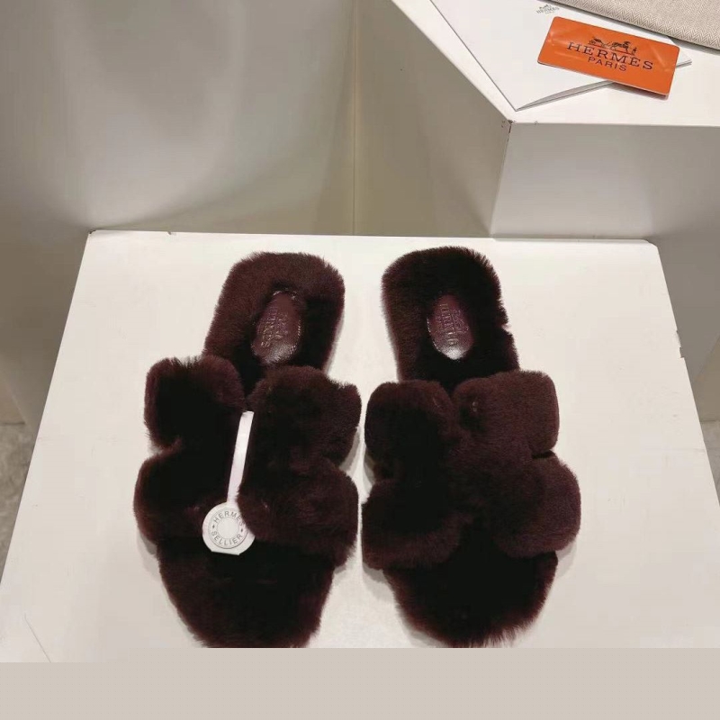 H**mes slippers
